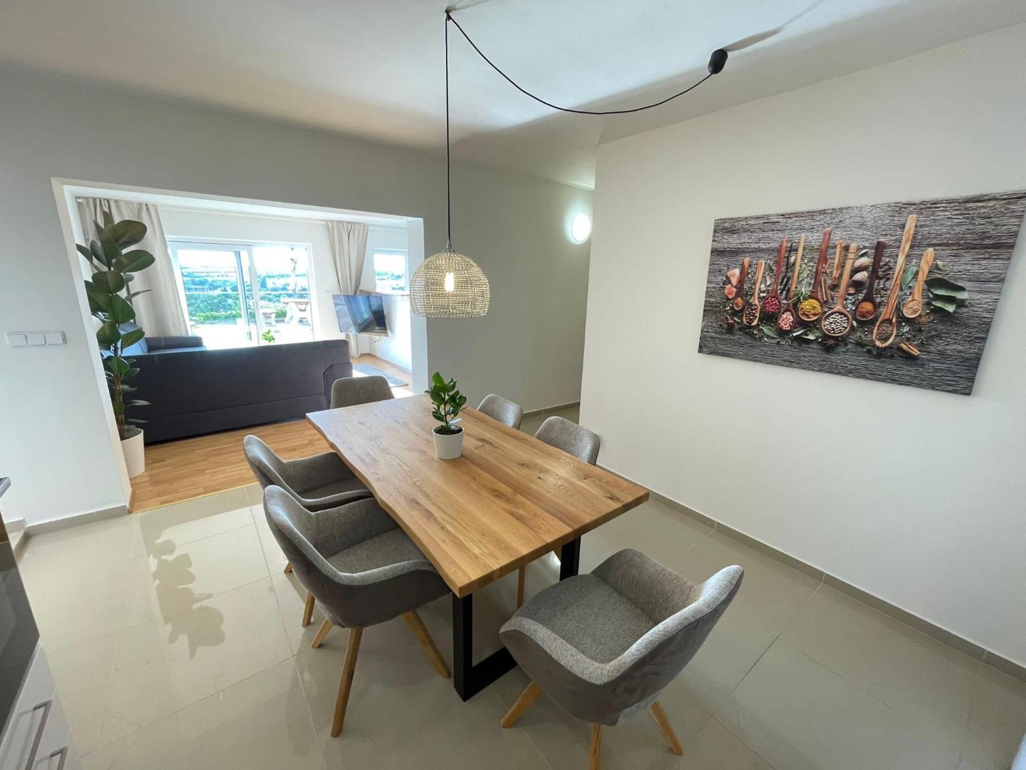 Apartament Airport Luxury & *
