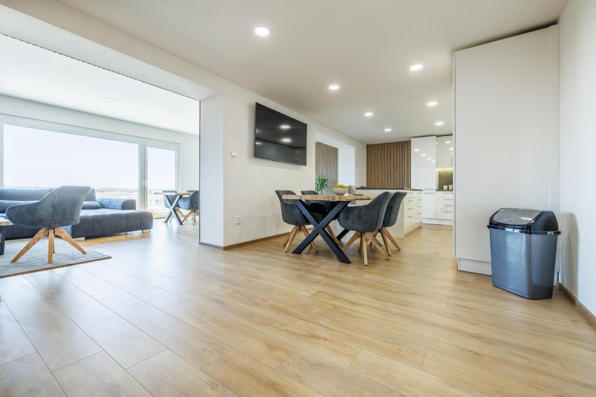 Apartament Airport Luxury & *