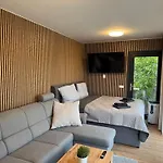 Airport Luxury Apartment & Spa Prague