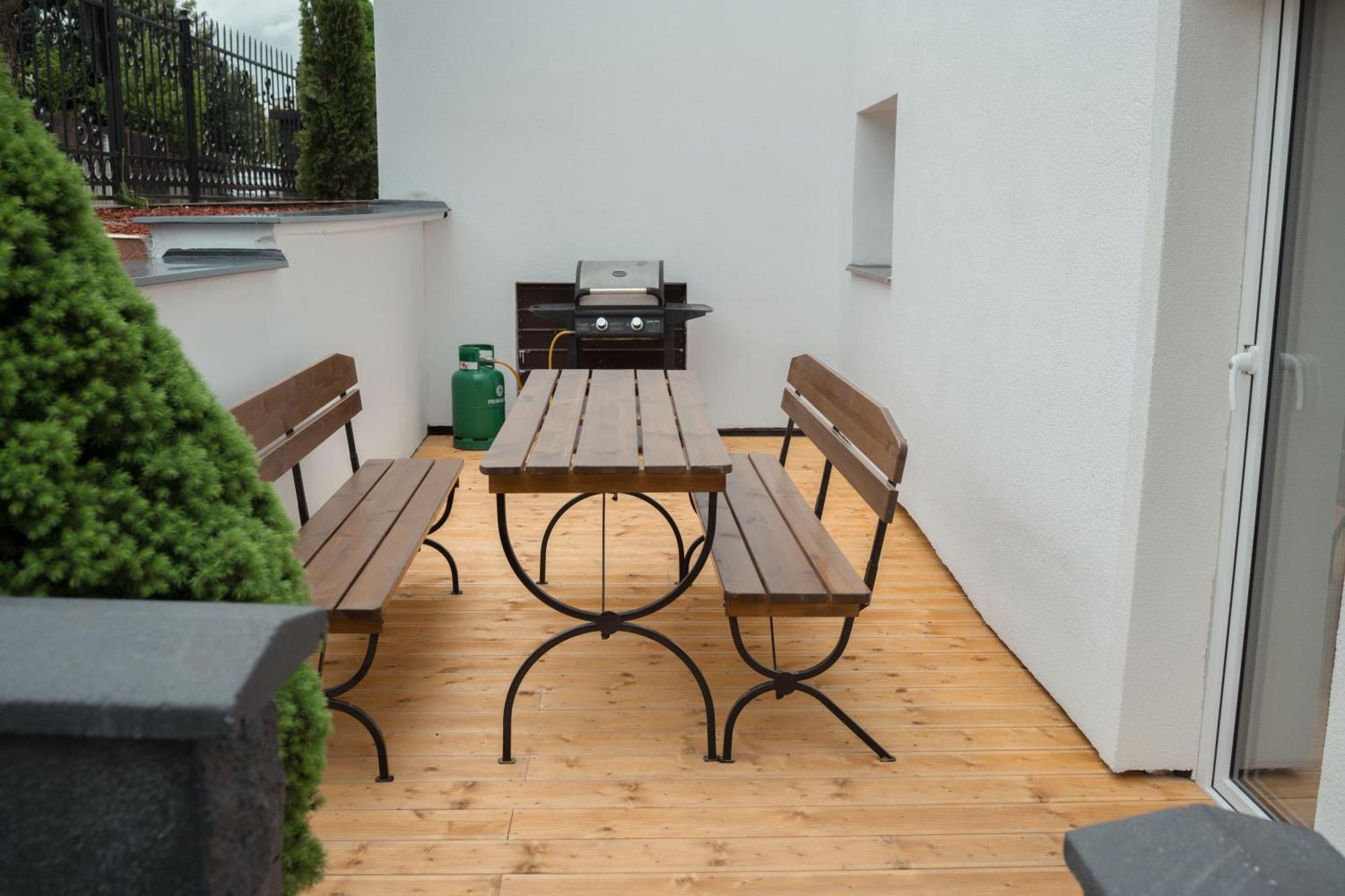 Apartamento Airport Luxury & *